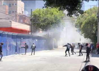 Violentas protestas en las afueras de la Embajada de EE.UU. en Ciudad de México por la muerte de George Floyd