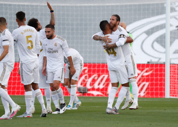 Real Madrid venció 3-1 al Eibar y no le pierde pisada al Barcelona