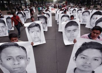 La fiscalía de México detiene a un presunto implicado en la desaparición de los 43 estudiantes de Ayotzinapa