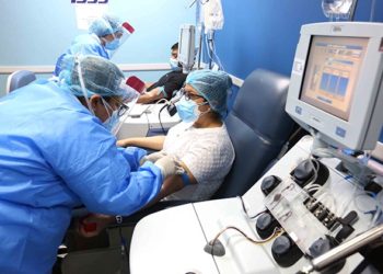 Banco de Sangre del HMQ recibe primeras donaciones de plasma en pacientes recuperados