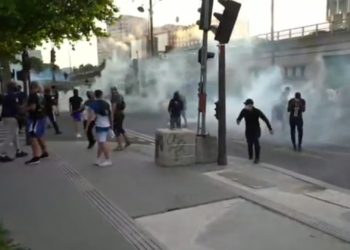 Enfrentamientos entre manifestantes y la policía en protesta contra el racismo en París