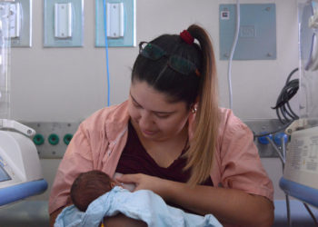 Detectan rastros de covid-19 en la leche materna pero no confirman si es vía de transmisión al bebé