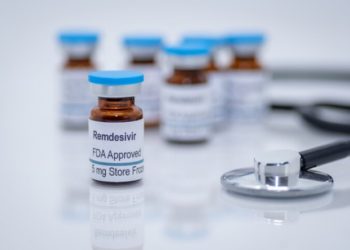 La Agencia Europea del Medicamento aprueba el primer fármaco para tratar el coronavirus