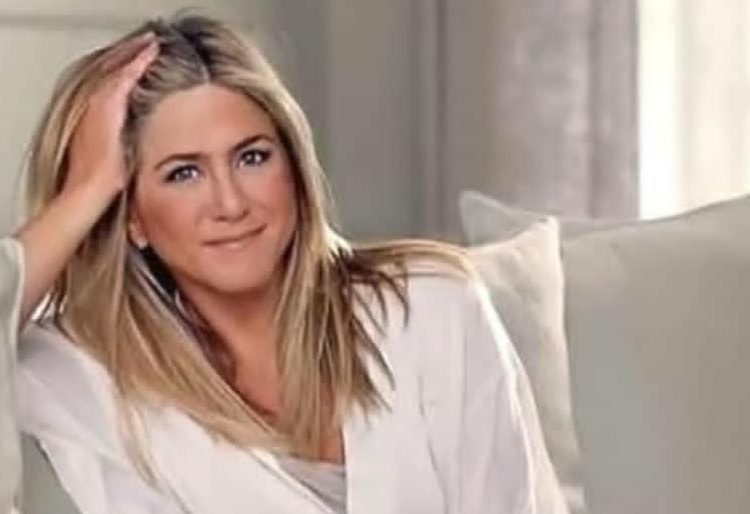 Jennifer Aniston revela su dieta para lucir micro cintura a sus 51 años