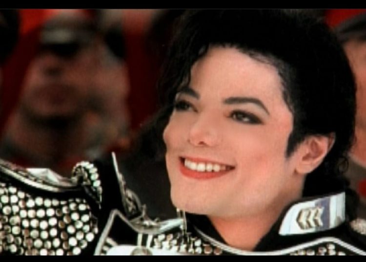 Teorías destapan que Michael Jackson fingió su muerte