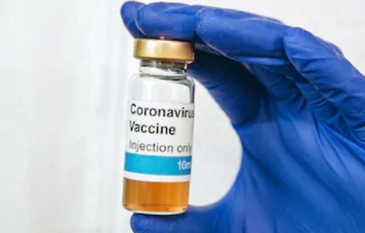 Laboratorio británico ya comenzó a producir la vacuna de Oxford contra el coronavirus