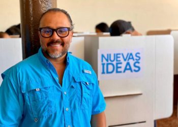 Secretario privado de la Presidencia, Ernesto Castro, anuncia su precandidatura para diputado