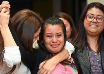 Cámara reitera la absolución para Evelyn, acusada de homicidio agravado de su hijo no nato