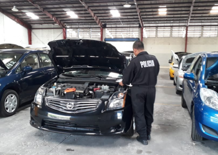 Policía reanuda servicio de experticias de vehículos