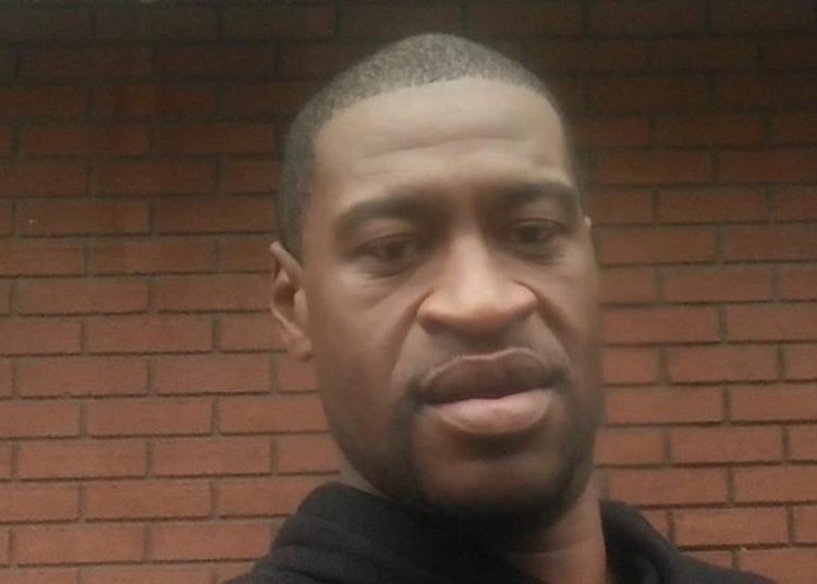 Autopsia determina que la muerte de George Floyd fue «por asfixia debido a la compresión del cuello y la espalda»