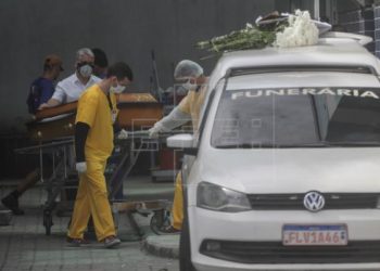 El presidente de Brasil considera «exagerada» la reacción ante el coronavirus