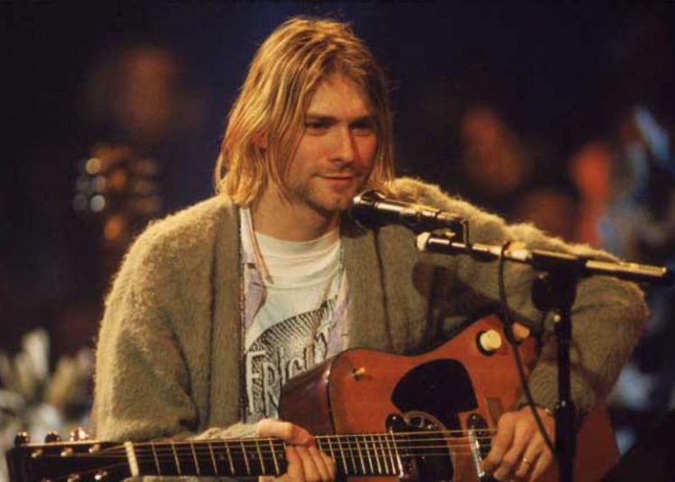 Compran una guitarra de Kurt Cobain por un récord histórico de seis millones de dólares