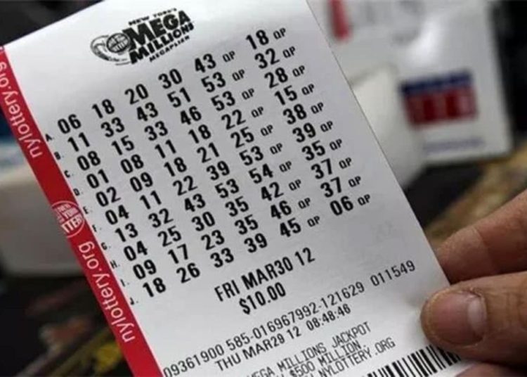 Una mujer gana 11 millones de dólares en la lotería y se entera una semana después