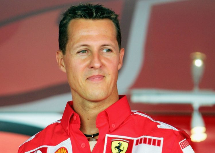 El expiloto de la F1 Michael Schumacher vuelve al quirófano, su salud es aún todo un misterio