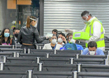 85 salvadoreños varados retornaron hoy al país procedentes de Miami