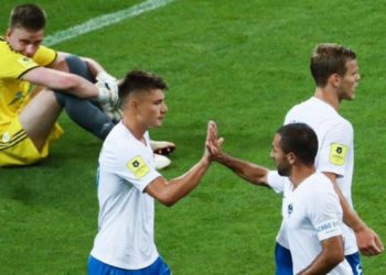 En la liga rusa un equipo obligado a jugar con sus juveniles pierde 10-1, pero se convierten en héroes