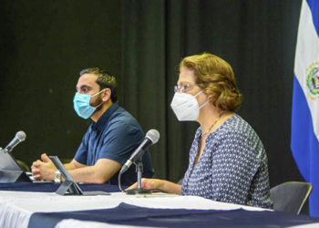 «Clases reiniciarán hasta que Salud indique que es seguro», dice ministra Hananía