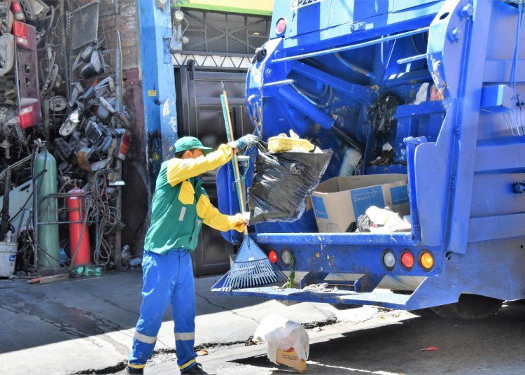 Cámara ordena reinstalo y pago de salarios de empleados de Santa Tecla despedidos para otorgar contrato a TECLASEO