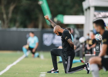 La protesta Thierry Henry en la MLS se mantuvo arrodillado el mismo tiempo en que el policía asfixió a George Floyd