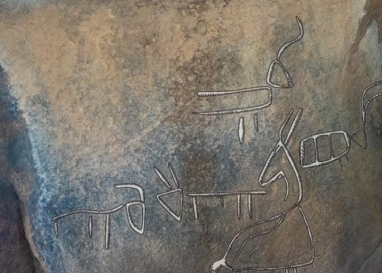 (VIDEO) Arqueólogos israelíes descubren un ‘emoji’ gigante en dólmenes de 4.200 años de antigüedad