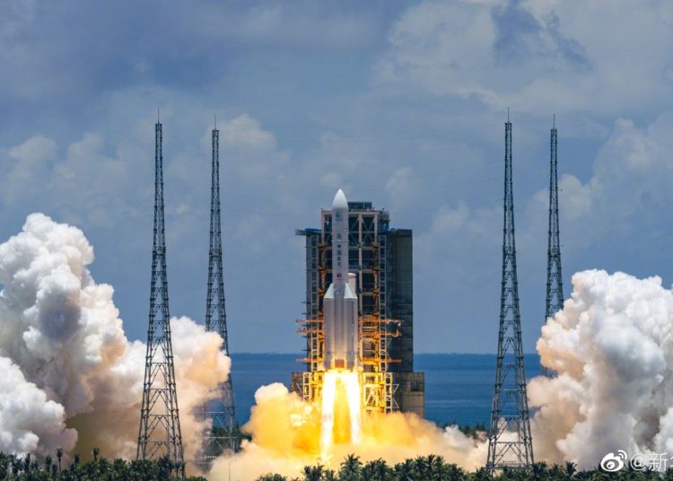 (VIDEO) China lanza su primera misión a Marte con su cohete Long March-5