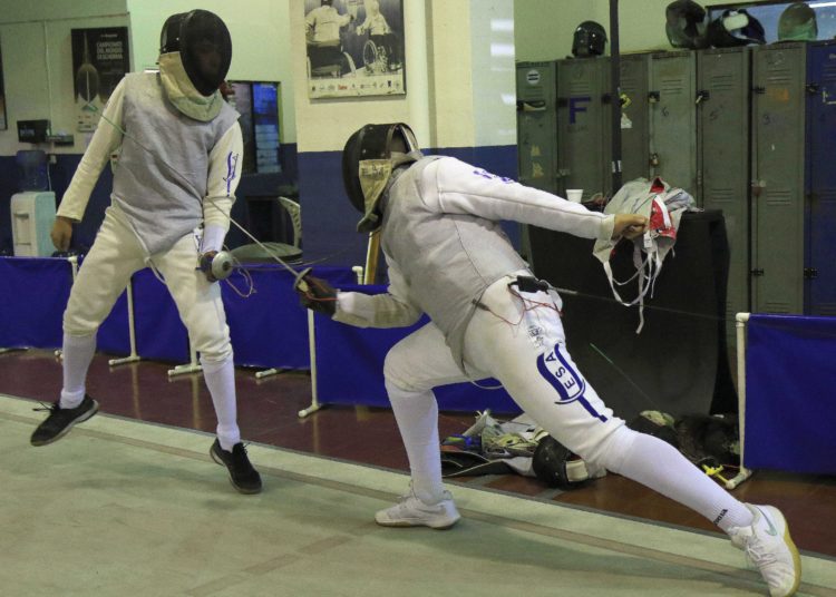 Esgrimistas salvadoreños competirán en torneo virtual intercontinental