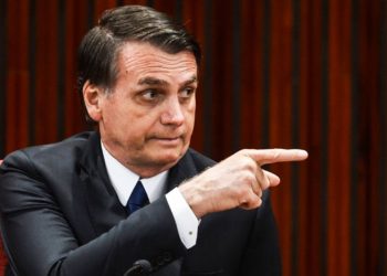 Bolsonaro aprueba ley de privatización de agua y saneamiento básico en Brasil