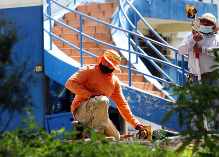 Inician los trabajos de construcción para el nuevo gimnasio de minibaloncesto