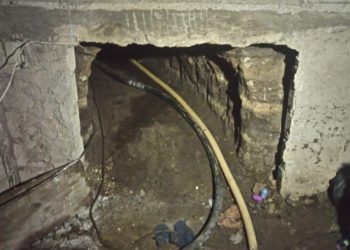 Descubren el primer túnel para robo de combustible de Pemex en el estado mexicano de Puebla