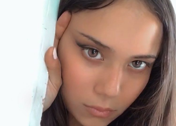 Nieta de Silvia Pinal y Enrique Guzmán revela ser bisexual