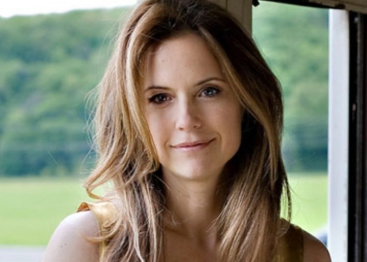 La actriz Kelly Preston esposa de John Travolta muere de cáncer de mama