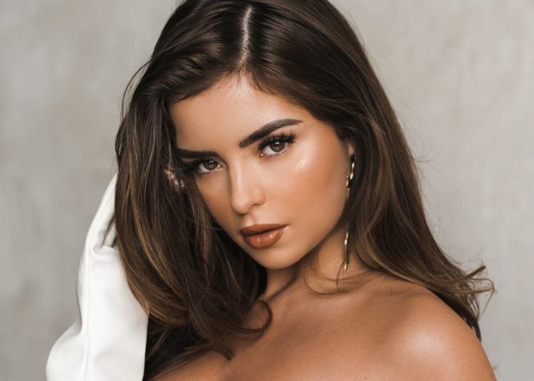 Demi Rose deslumbró con un mini vestido de lentejuelas