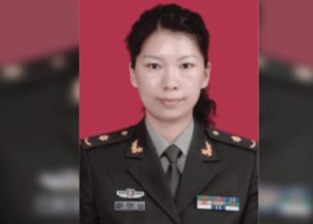 Arrestan a la científica china acusada de fraude que se escondía en el consulado de su país en San Francisco, EE.UU.