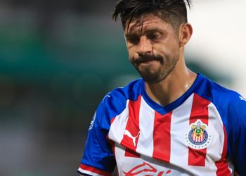 Oribe Peralta dio positivo a covid-19, es la cuarta baja de Chivas