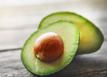 ‘Inventan’ un truco para guardar aguacates abiertos sin que pierda calidad