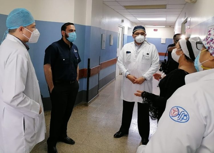 Ministro Alabi verifica que personal de hospital de Usulután cuente con equipo de bioprotección