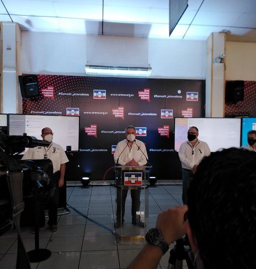 Arena inicia con retrasos las elecciones internas, ante fallos en el sistema electrónico