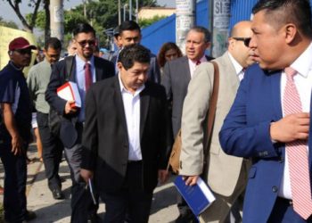 Políticos señalados de negociar con pandillas acuden a firmar a Tribunales, excepto Norman Quijano quien mantuvo el fuero