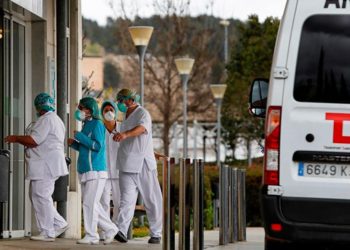 Cataluña reportó 1.300 casos nuevos de coronavirus en un día y autoridades piden a la gente no salir casa