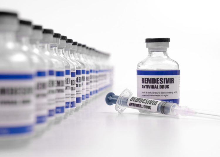 Trump confirma que EE.UU. se ha asegurado el 90 % del suministro mundial de remdesivir