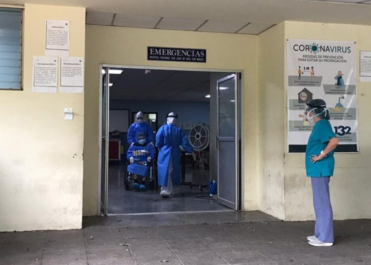 Número de casos sospechosos de covid-19 supera la cifra de casos confirmados