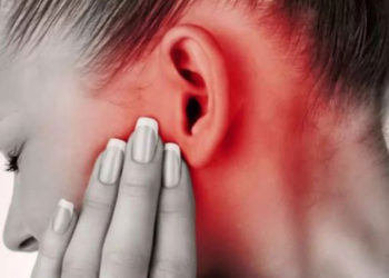 El coronavirus puede alojarse también en los oídos