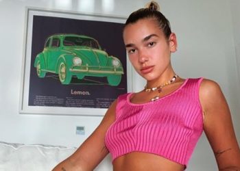 Dua Lipa se olvida del pudor y lo enseña todo en pequeño bikini