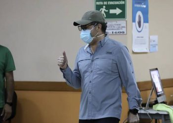 Dan de alta al presidente de Honduras tras sufrir de covid-19