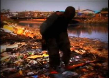 A cuatro meses de su funeral, hombre es hallado con vida en un cementerio de Egipto