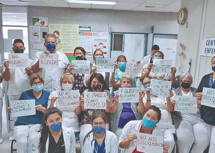 México busca castigar hasta con 10 años de cárcel las agresiones en contra los médicos