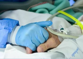 Ministerio de Salud reporta 11 fallecidos por covid-19 el jueves: tres combatían la enfermedad en primera línea