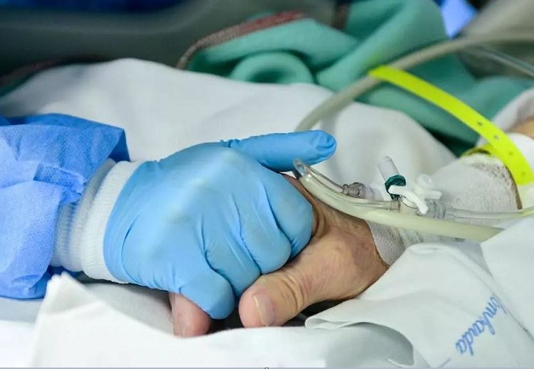 Ministerio de Salud reporta 11 fallecidos por covid-19 el jueves: tres combatían la enfermedad en primera línea