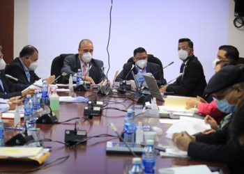 Nelson Fuentes advierte a diputados que si no ratifican préstamos con el BID por $250 millones antes de 5 de agosto se podrían perder