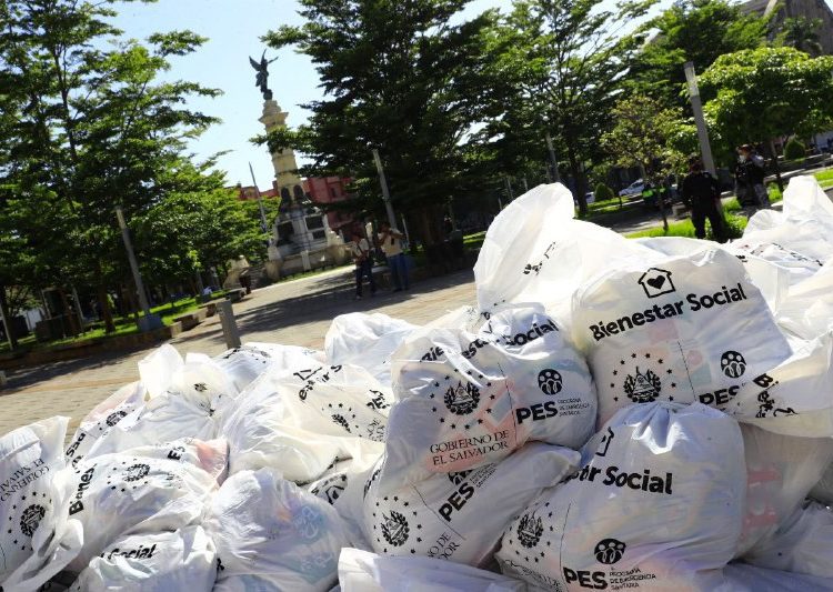 Bukele anuncia segunda entrega de paquetes alimentarios para 3.4 millones de hogares